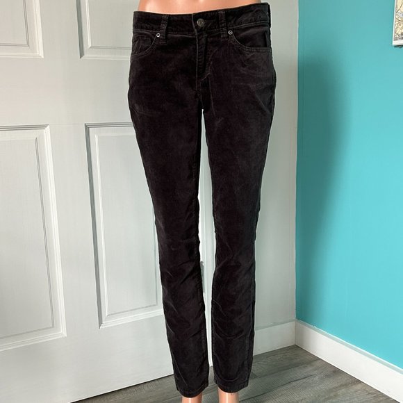 Sonoma dark charcoal velour skinny pants (size 6) - Picture 3 of 11